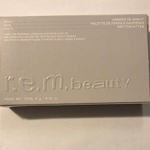 r.e.m. beauty Smitten Kitten Eyeshadow Palette